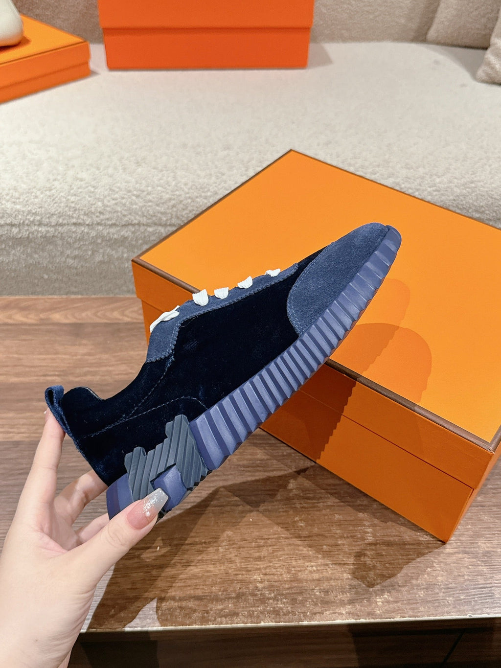 HERMES MAINLAND SNEAKER IN NAVY BLUE SUEDE AND BLACK VELVET