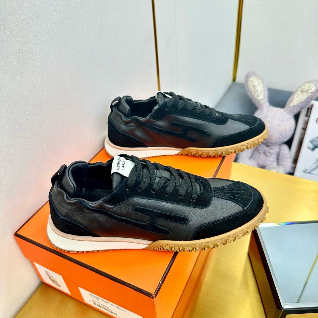 HERMES JET SNEAKER IN BLACK CALFSKIN AND SUEDE