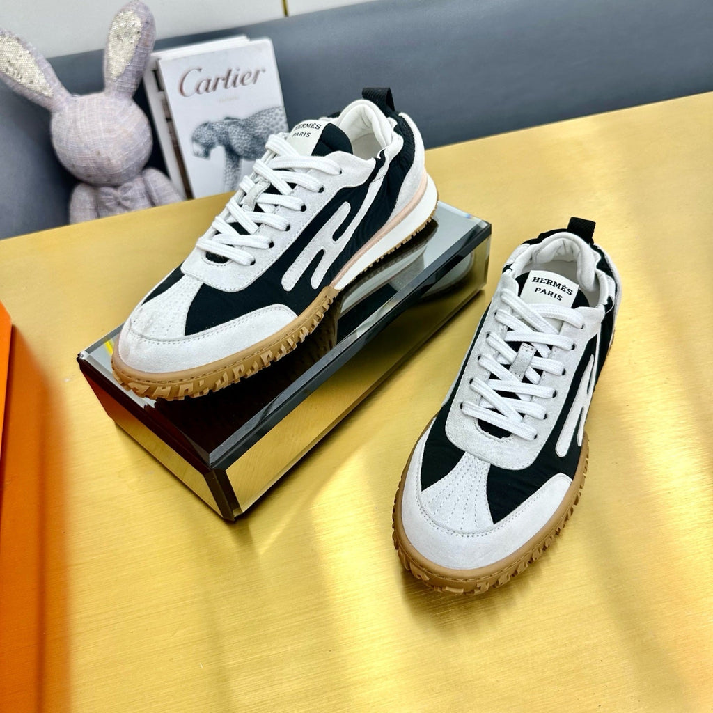 HERMES JET SNEAKER IN WHITE MIX BLACK SUEDE