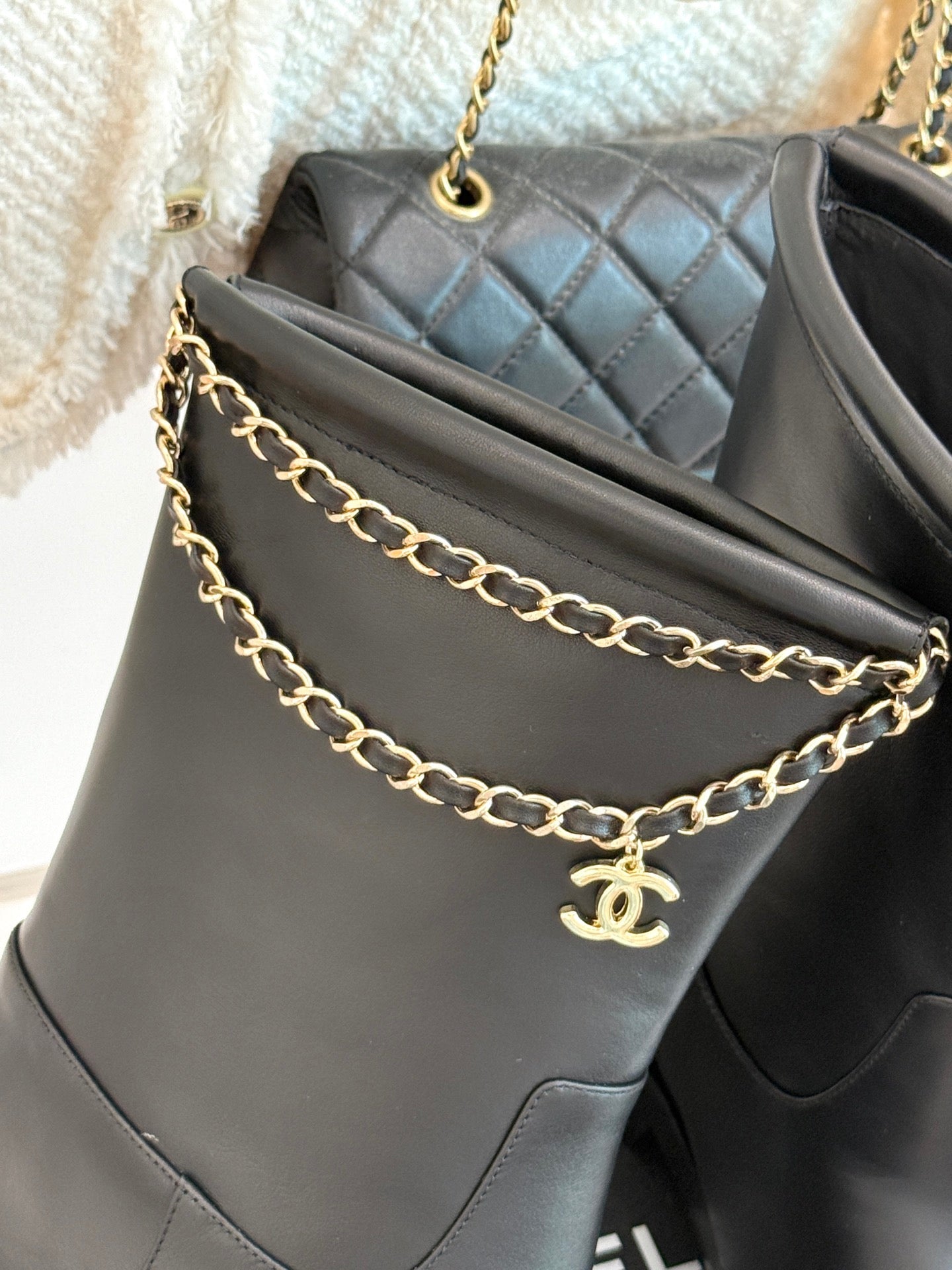 CHANEL SHORT BOOTS IN BLACK CALFSKIN