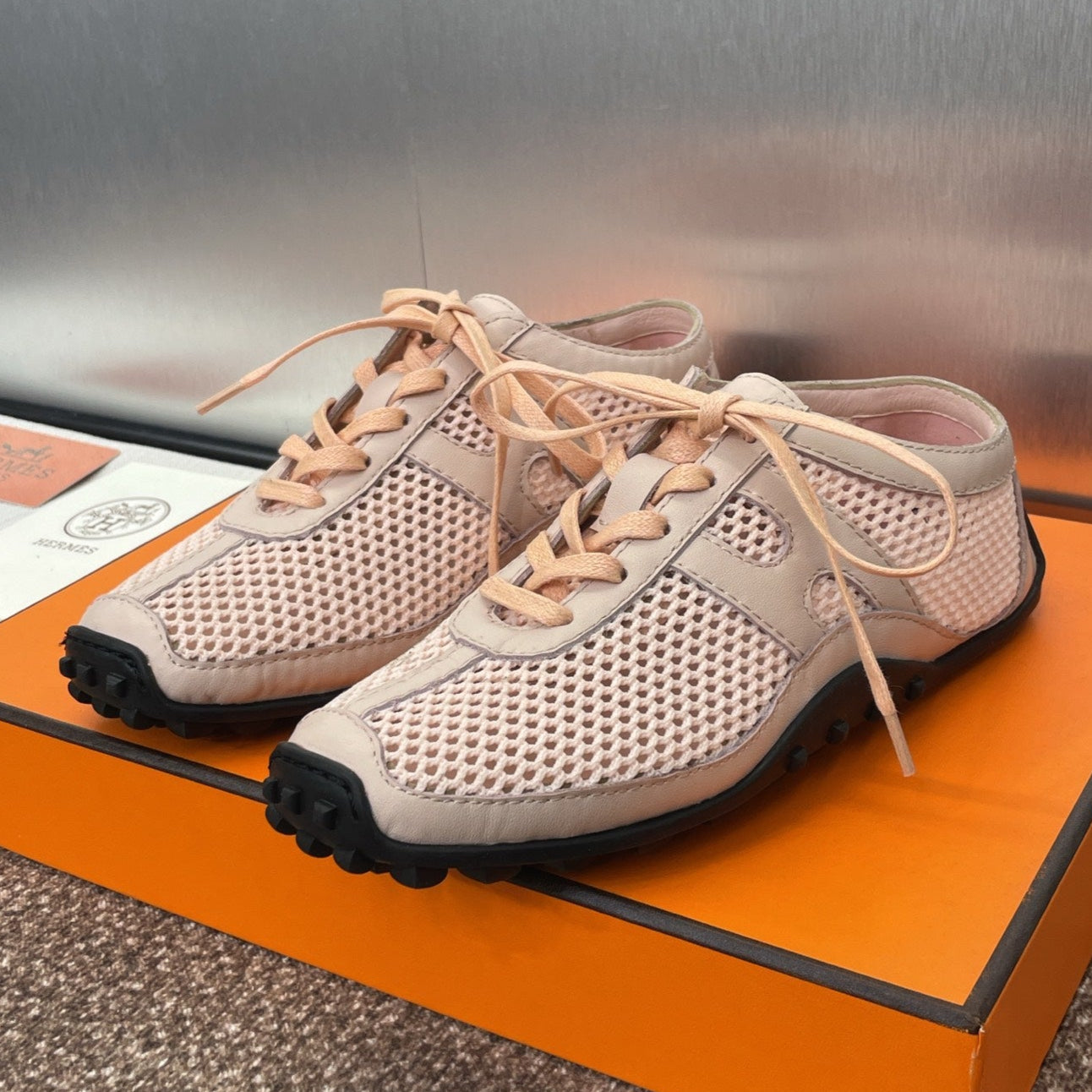 HERMES KIGA SNEAKER IN LIGHT PINK CROCHET KNIT AND CALFSKIN