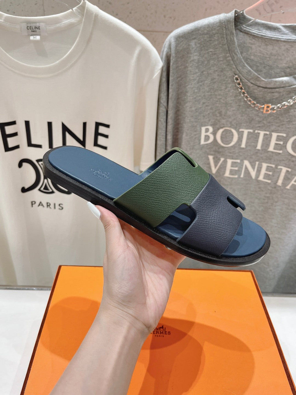 HERMES IZMIR SANDAL AEGEAN MIX HUNTER MIX PEACOCK LAMBSKIN