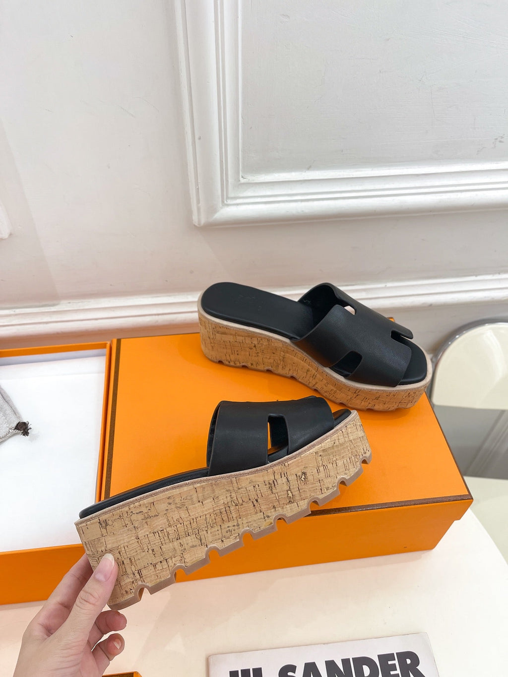 HERMES Eze 30 Sandal Black