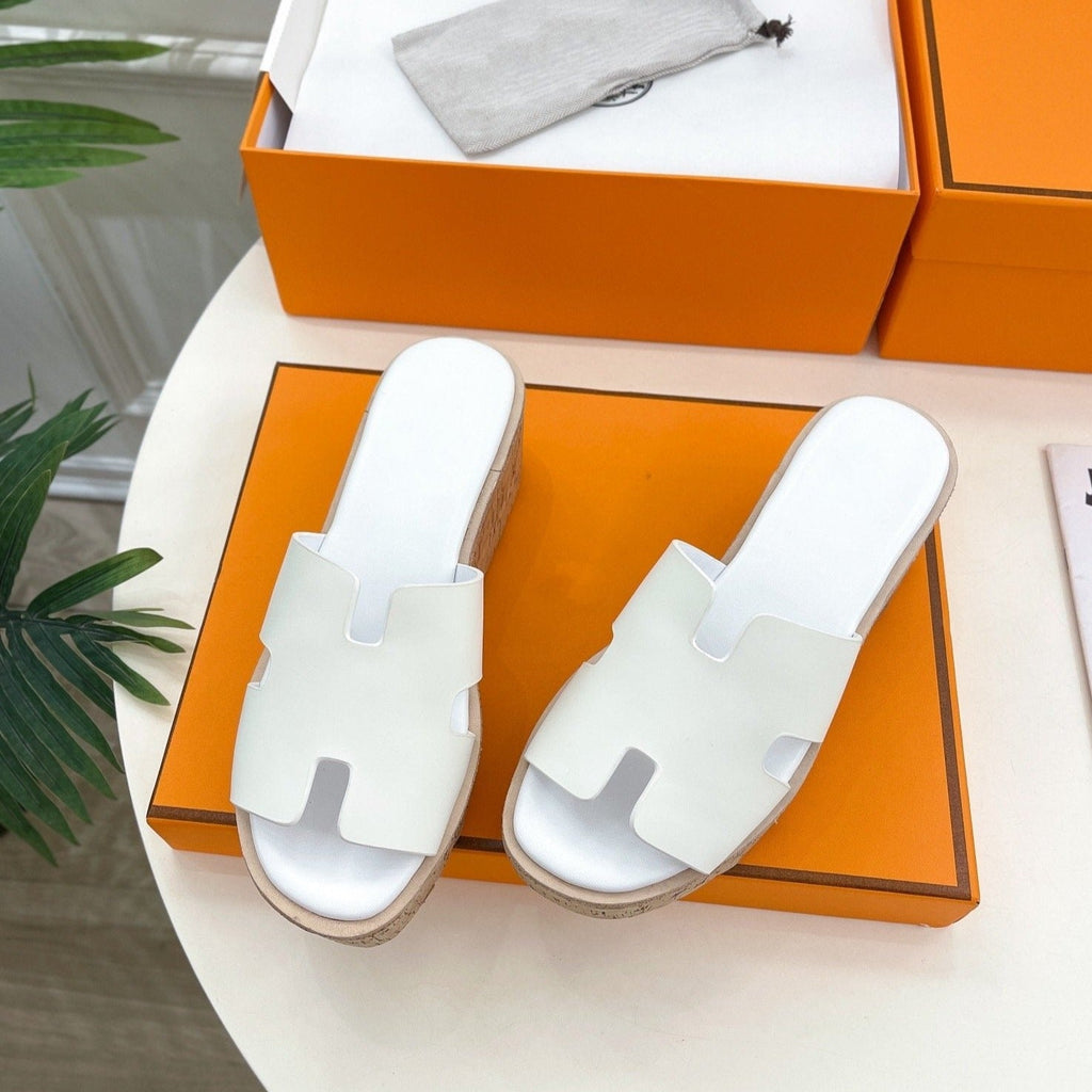 HERMES Eze 30 Sandal White