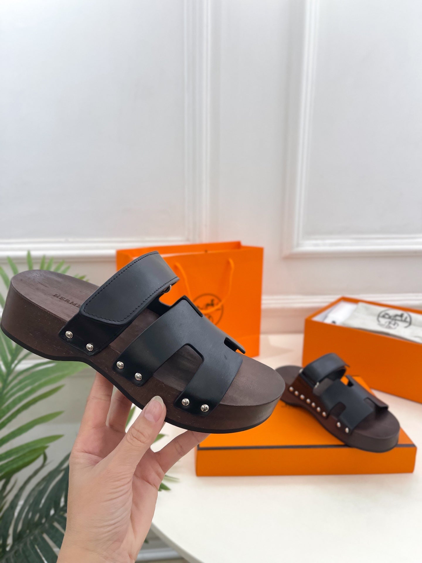 HERMES KOS CLOG IN BLACK CALFSKIN