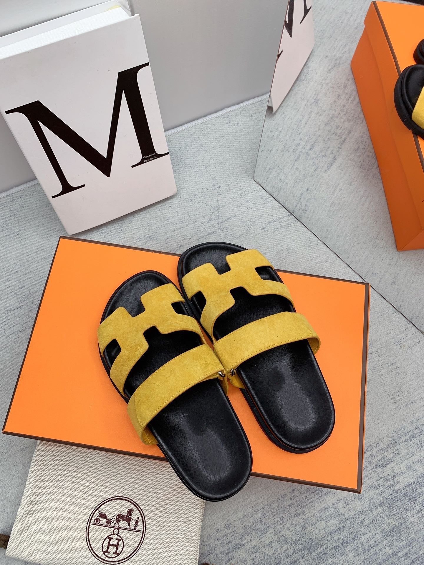 HERMES Chypre Sandal Yellow