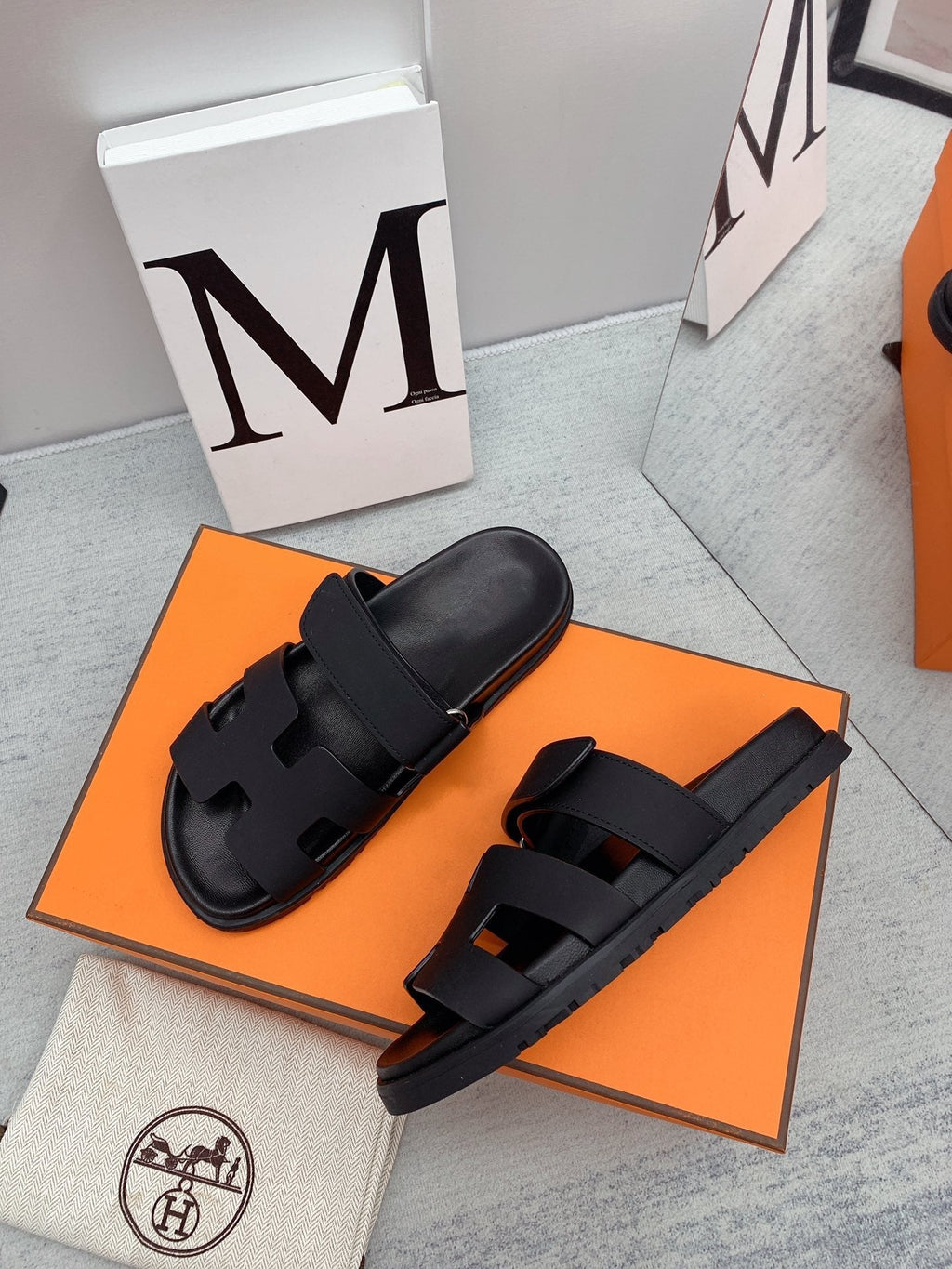 HERMES Chypre Sandal Black