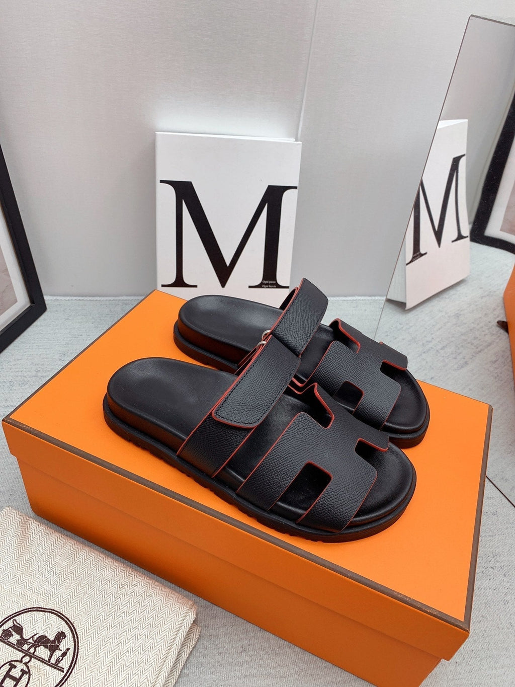 HERMES Chypre Sandal Black with red trim
