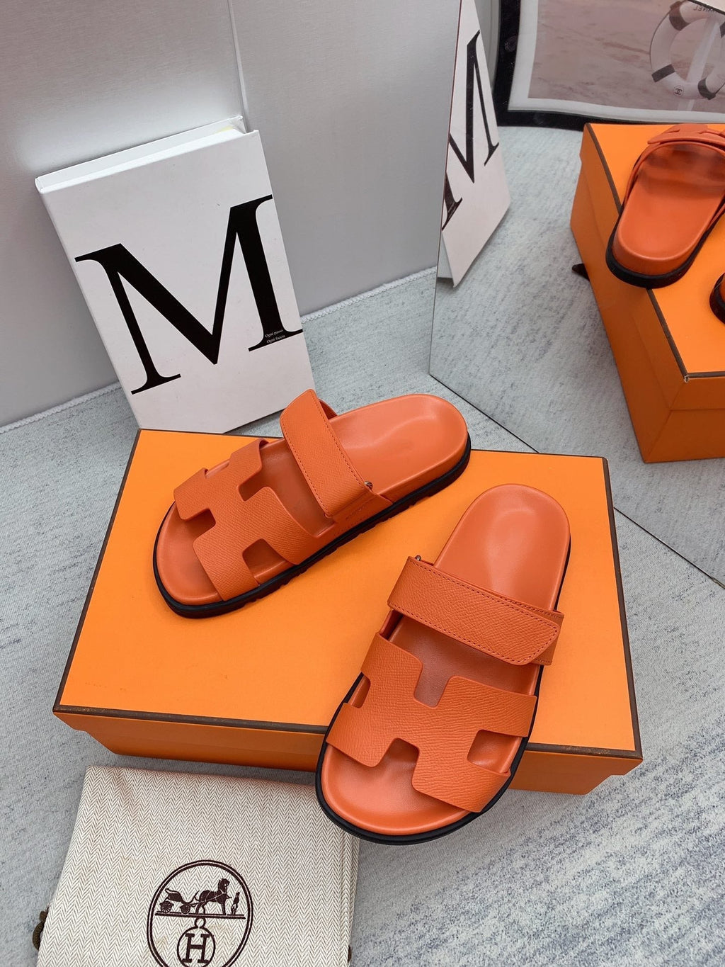 HERMES Chypre Sandal Orange