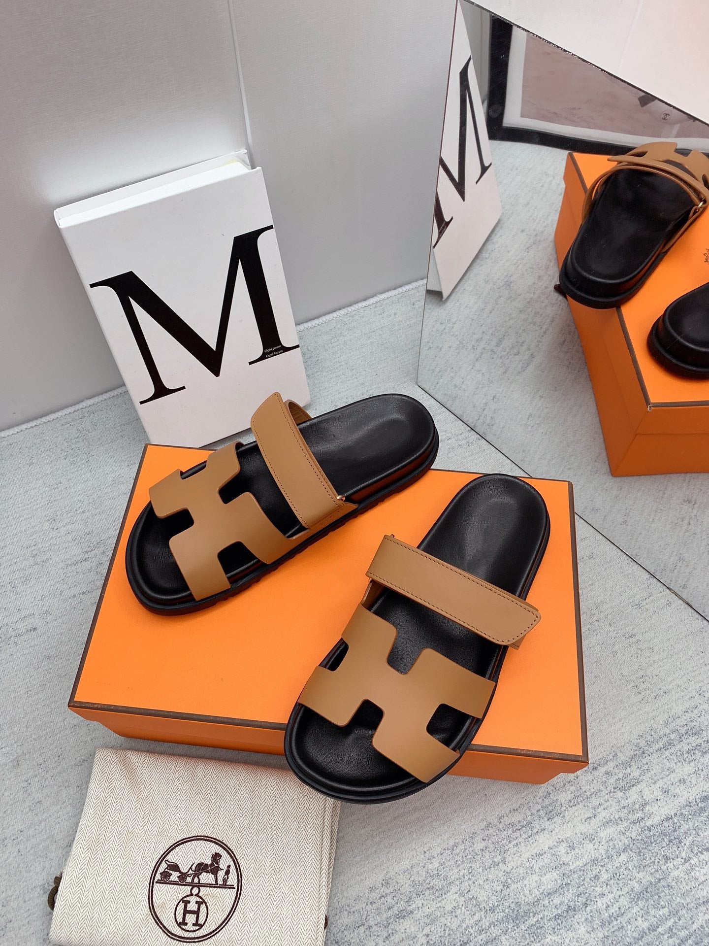 HERMES Chypre Sandal Gold