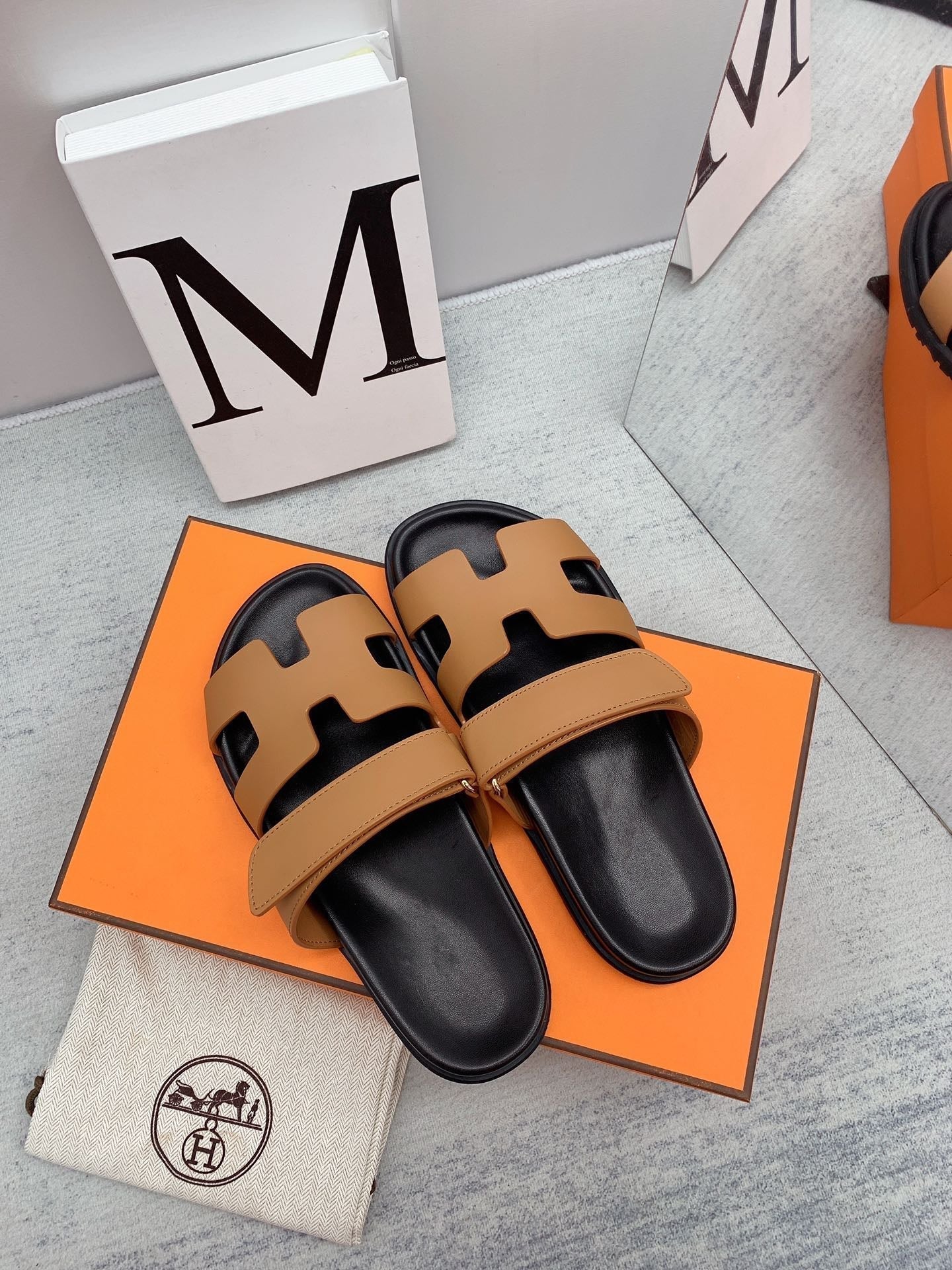 HERMES Chypre Sandal Gold