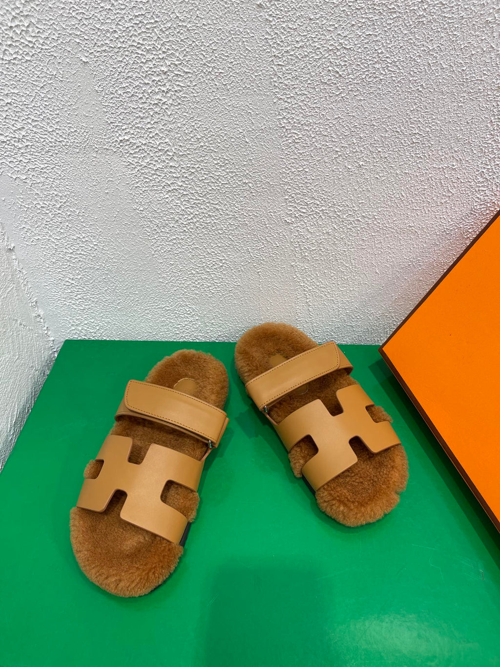 HERMES Chypre Sandal Gold shearling insole Gold goatskin lining