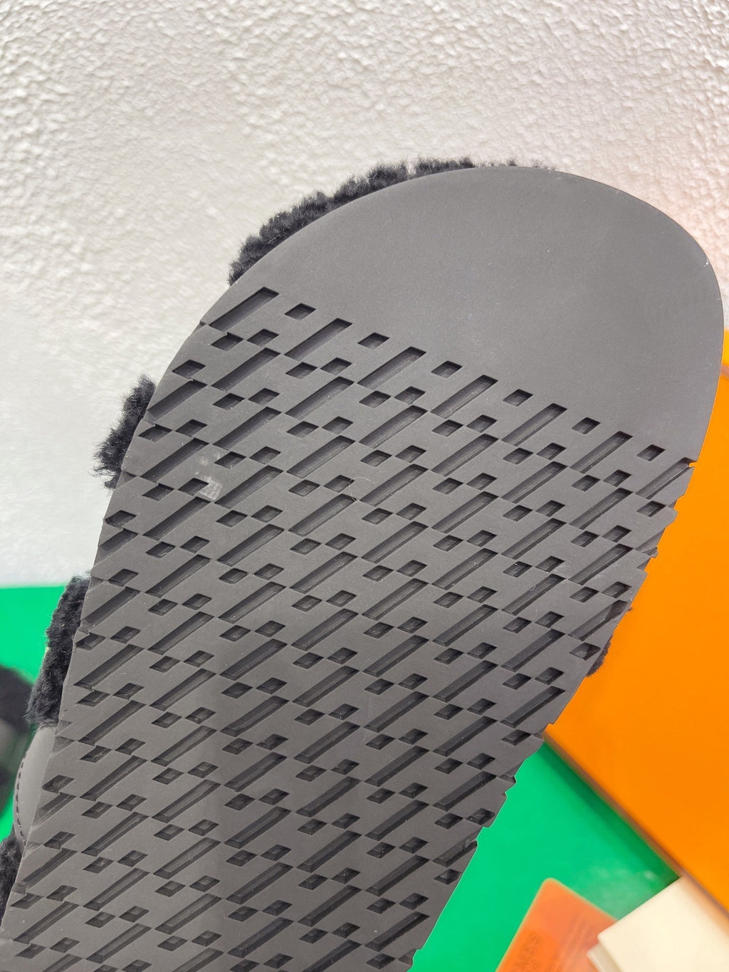 HERMES Chypre Sandal Black shearling insole Black goatskin lining